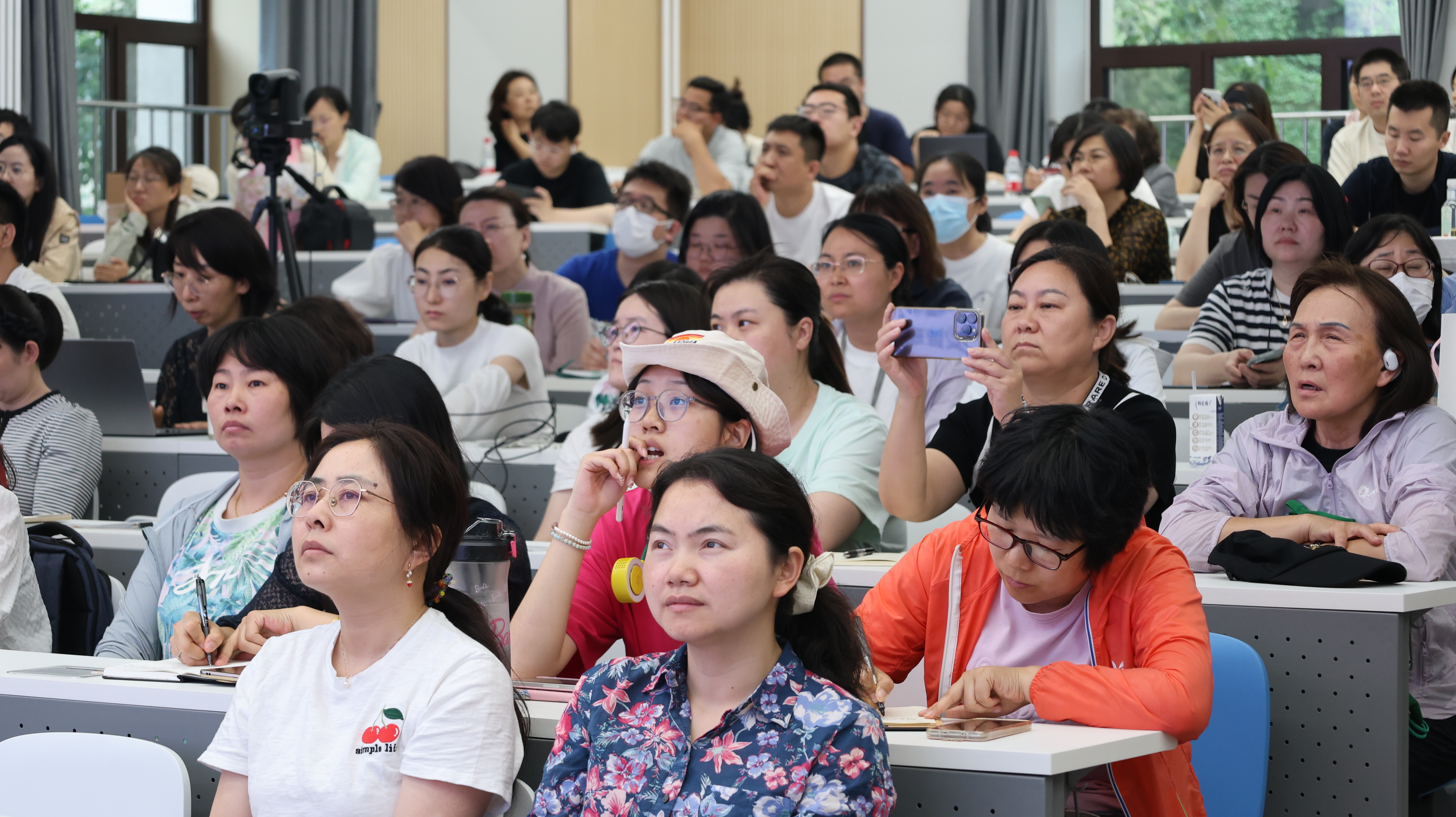 3.观众图.jpg
